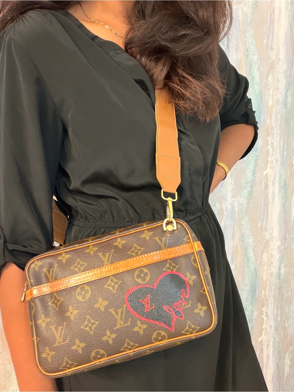 Louis Vuitton Brown Monogram painted Crossbody - Picture 14 of 15